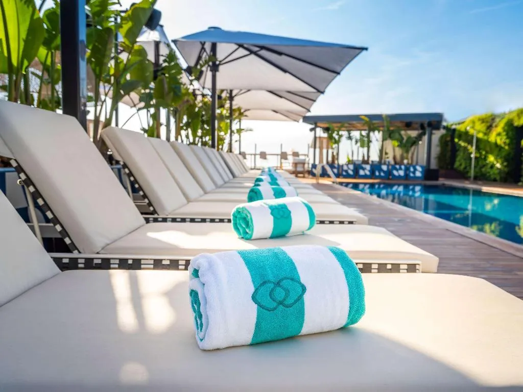 Pool, Sofitel Barcelona Skipper, Barcelona