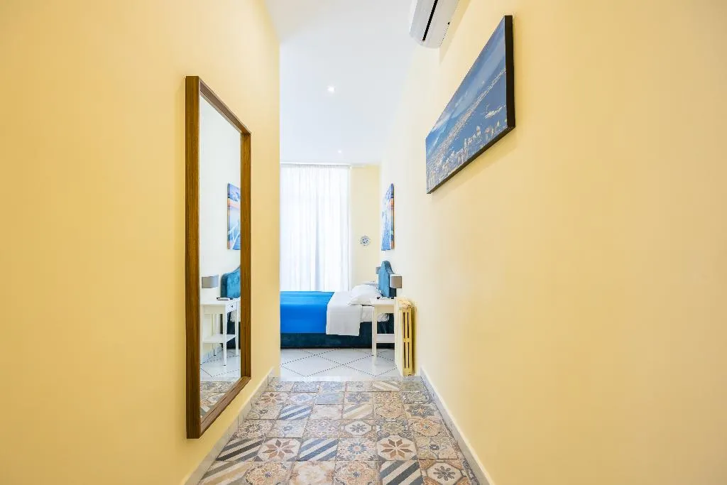 QUADRUPLE CLASSIC Room, La Casa Di Bruno, Naples