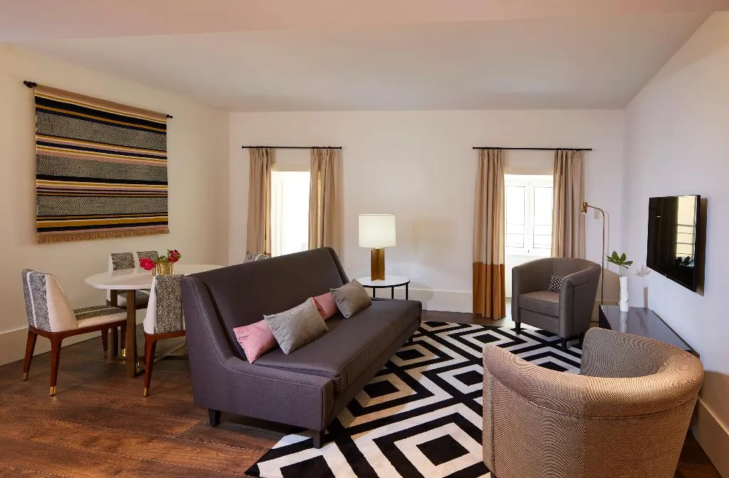 APARTMENT TWO BEDROOMS Room, The Lumiares, Lisbon