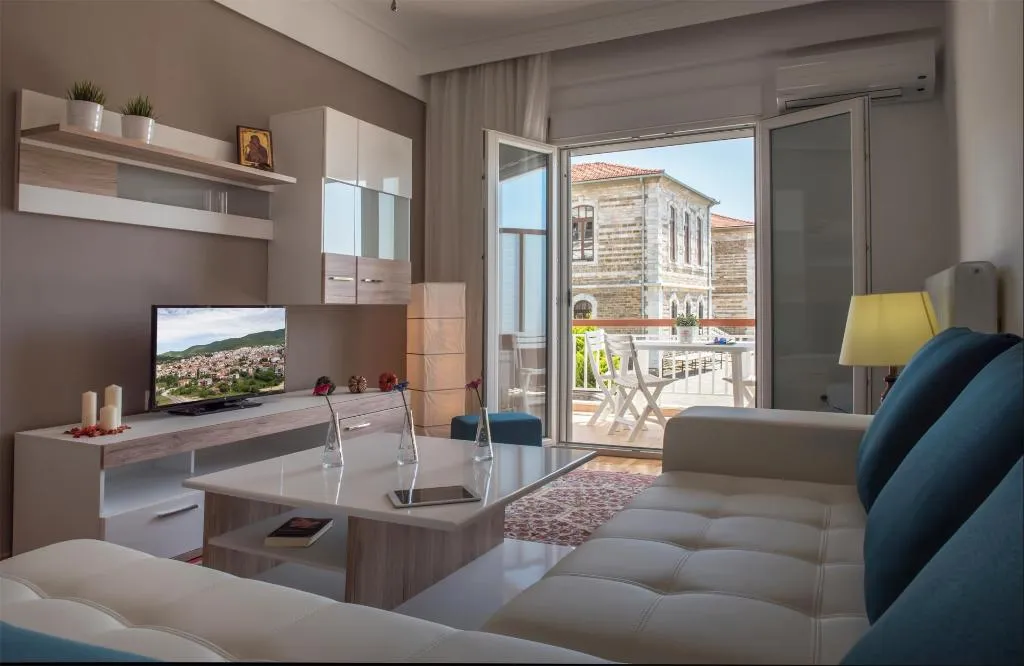 APARTMENT CAPACITY 6 Room, Michalis Apartments, Thessaloniki