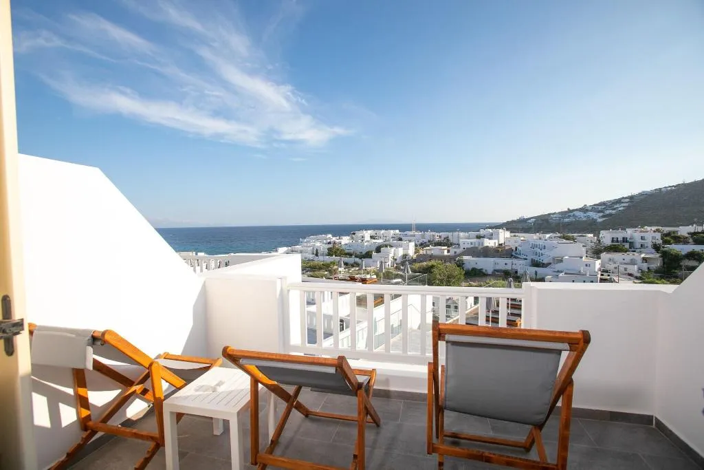 QUADRUPLE DELUXE SEA VIEW Room, The George Hotel, Mykonos