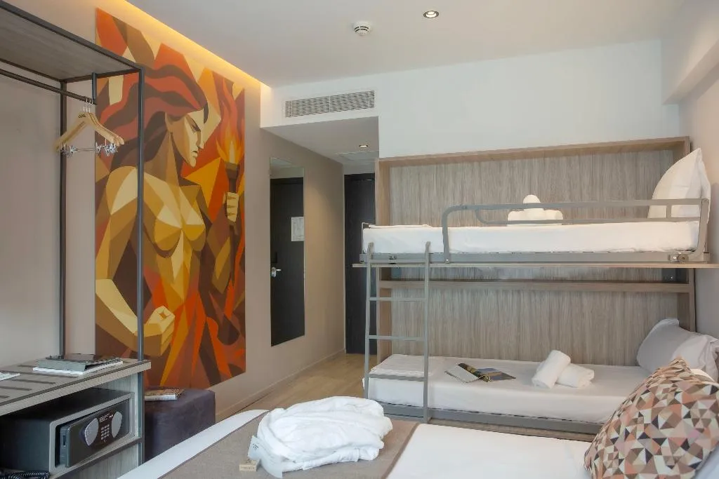 FAMILY ROOM CITY VIEW Room, Casual Kubic Athens, Athens
