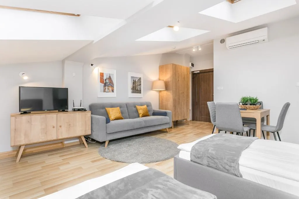 TWIN ECONOMY Room, Barbican House Apartments, Krakow