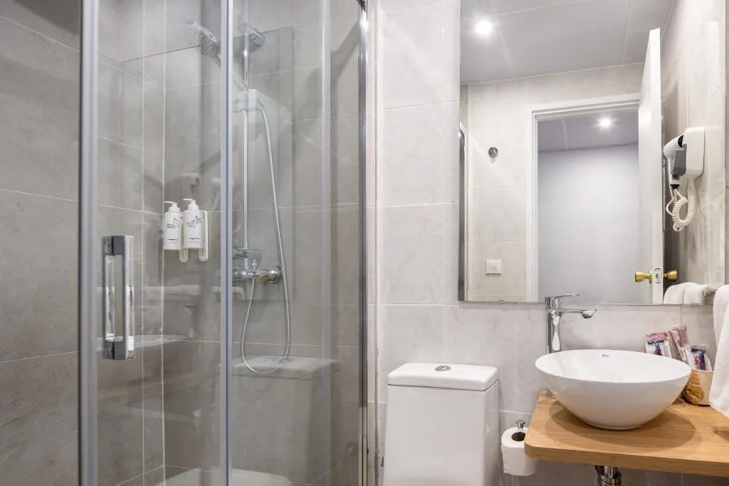 DOUBLE WITH DOUBLE BED Room, htop BCN City, Barcelona
