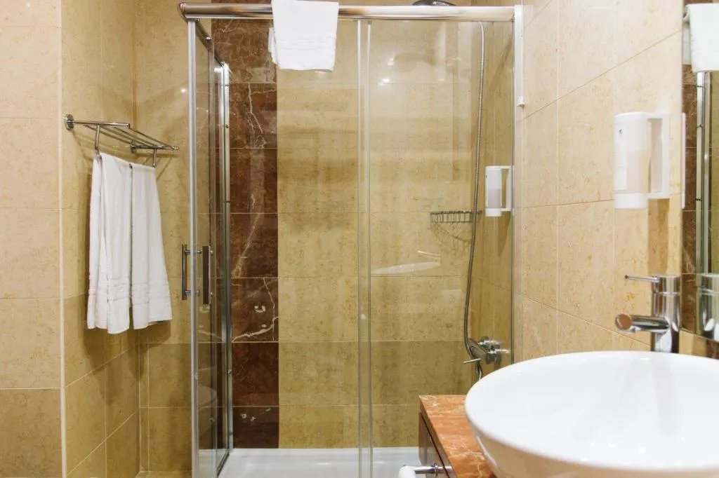 TWIN STANDARD Room, America Diamonds, Lisbon