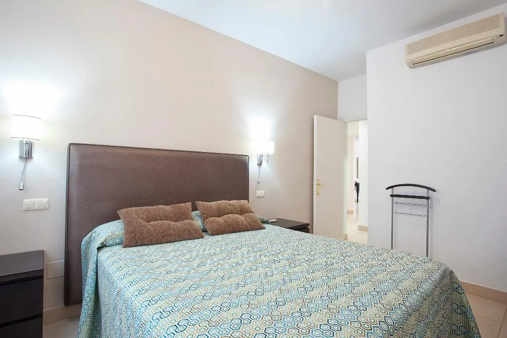 APARTMENT CAPACITY 4 TWO BEDROOMS Room, Ecuador Park, Costa Del Sol