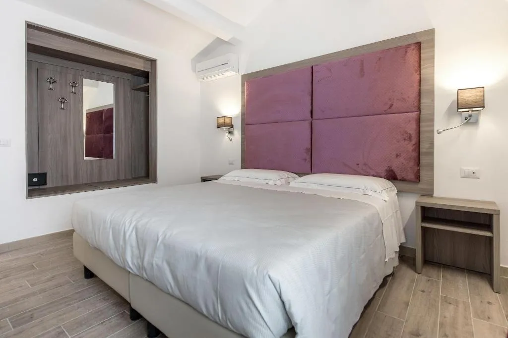 Room, Apollo Guest House, Florence