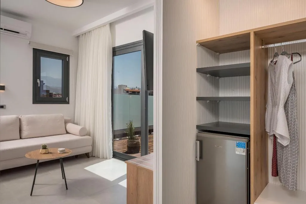 Room, Central City Hotel, Crete