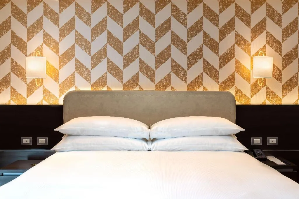 DOUBLE DELUXE Room, Doubletree by Hilton Milan Malpensa Solbiate Olona, Milan
