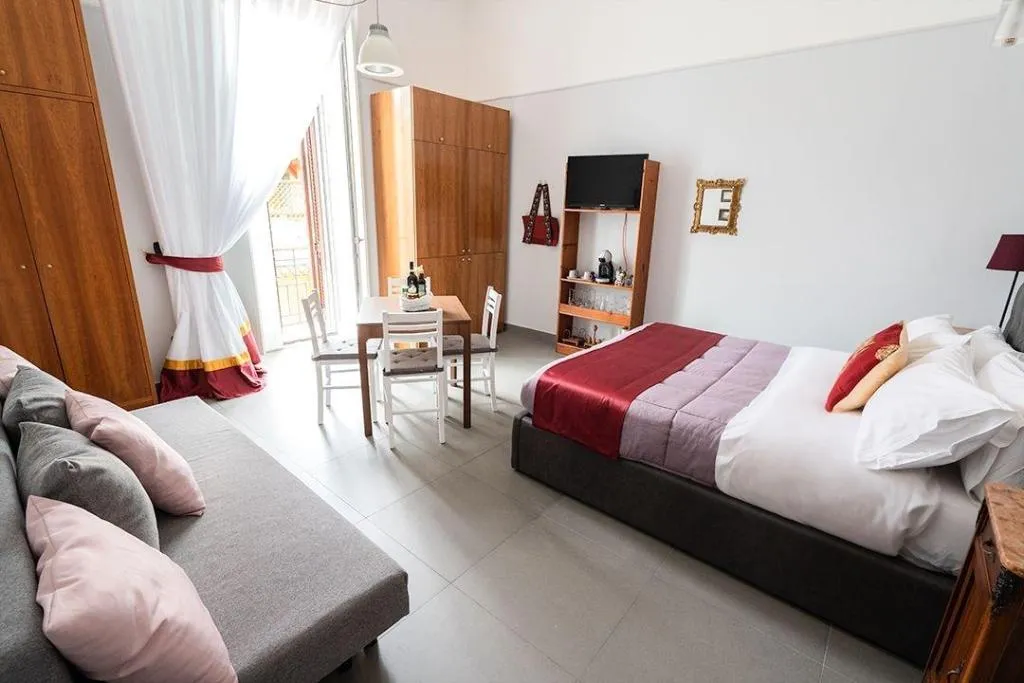 Room, Moon Luxury Rooms & Apartments, Naples