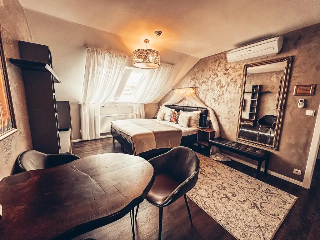 APARTMENT DELUXE Room, Alfons Boutique Hotel, Prague
