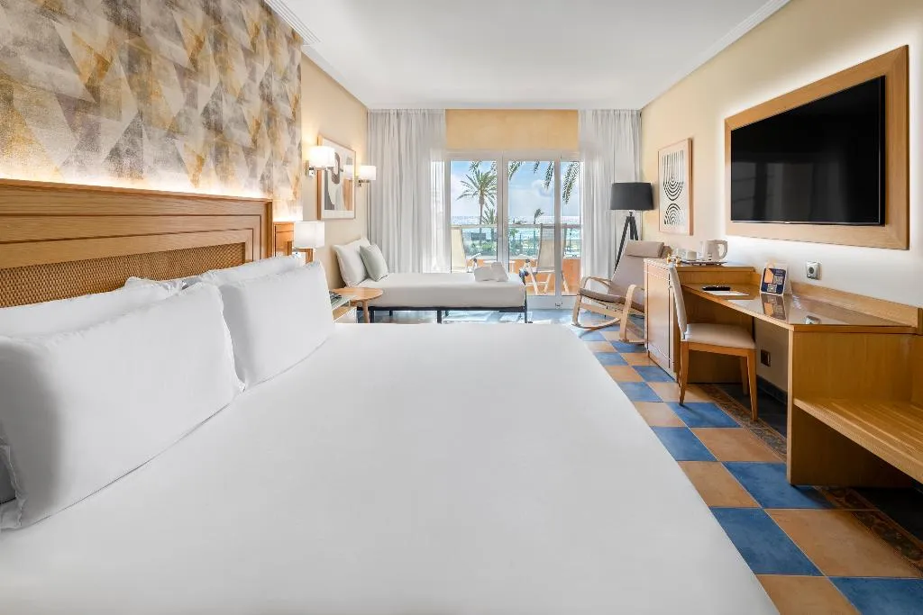 Double or Twin DELUXE Room, Elba Sara Beach & Golf Resort, Fuerteventura