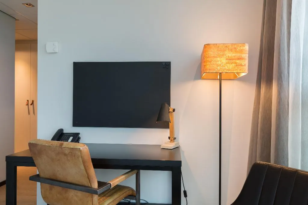 DOUBLE DELUXE Room, Leonardo Hotel Groningen Stadspark, Amsterdam