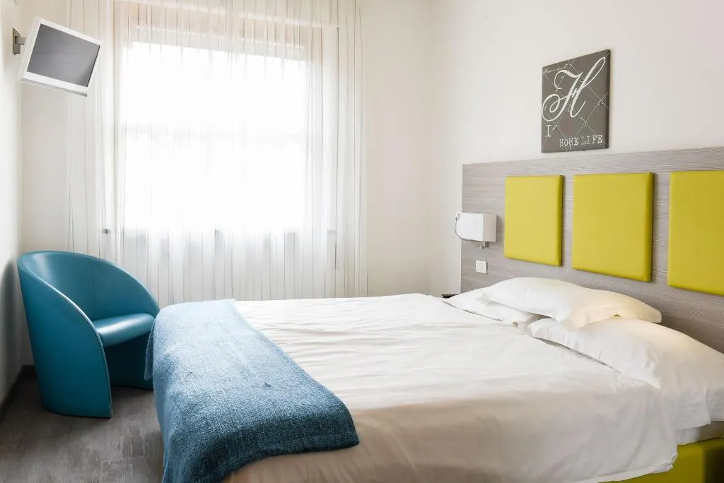 Room, Hotel Venezia, Milan