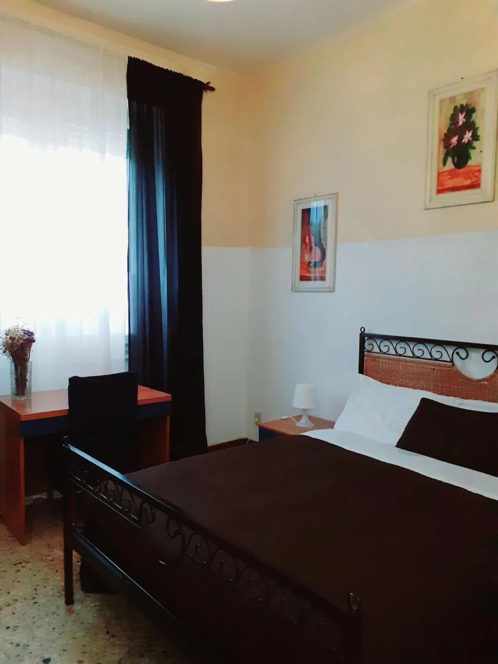 Room, Novella Italy, Florence