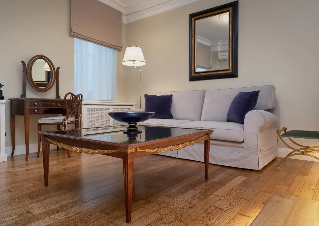 SUITE CAPACITY 4 Room, Noble Suites, Athens