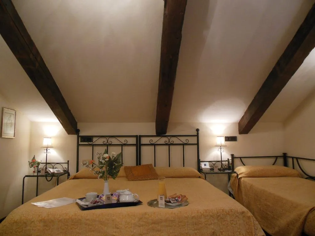 TRIPLE STANDARD Room, Ca' Riccio, Venice