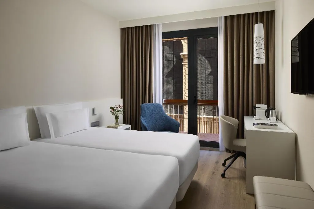 DOUBLE SUPERIOR Room, NH Castellón Mindoro, Valencia