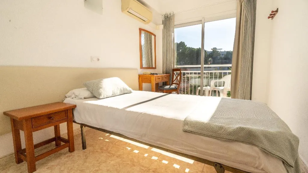 Room, Houm Nets Adults only, Majorca
