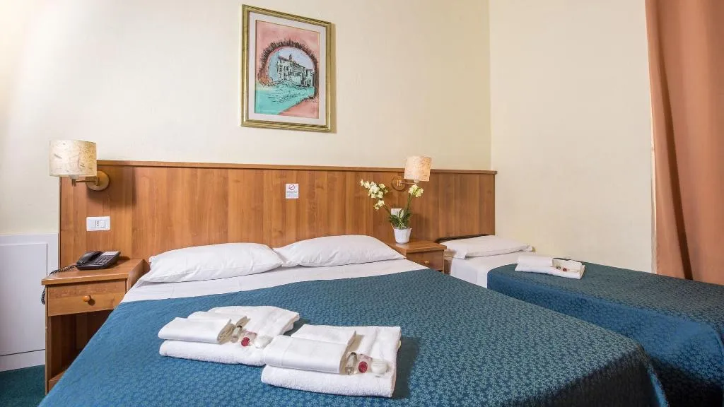 Room, Trastevere, Rome