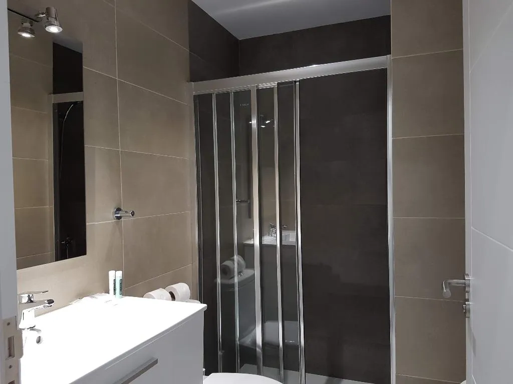 DOUBLE ONE BEDROOM ONE BATHROOM Room, RK City Center, Gran Canaria