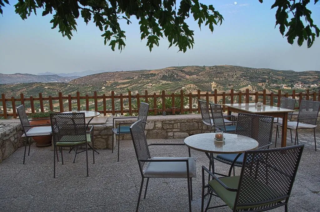 Room, Earino, Crete