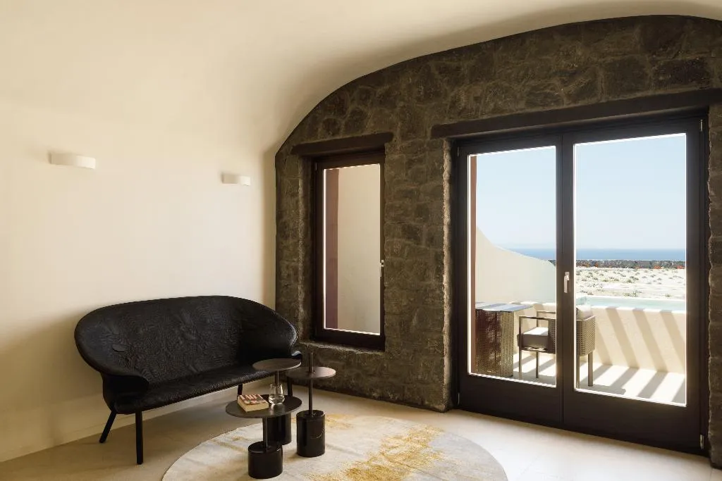 VILLA WITH PRIVATE POOL Room, Elysian Retreat, Santorini