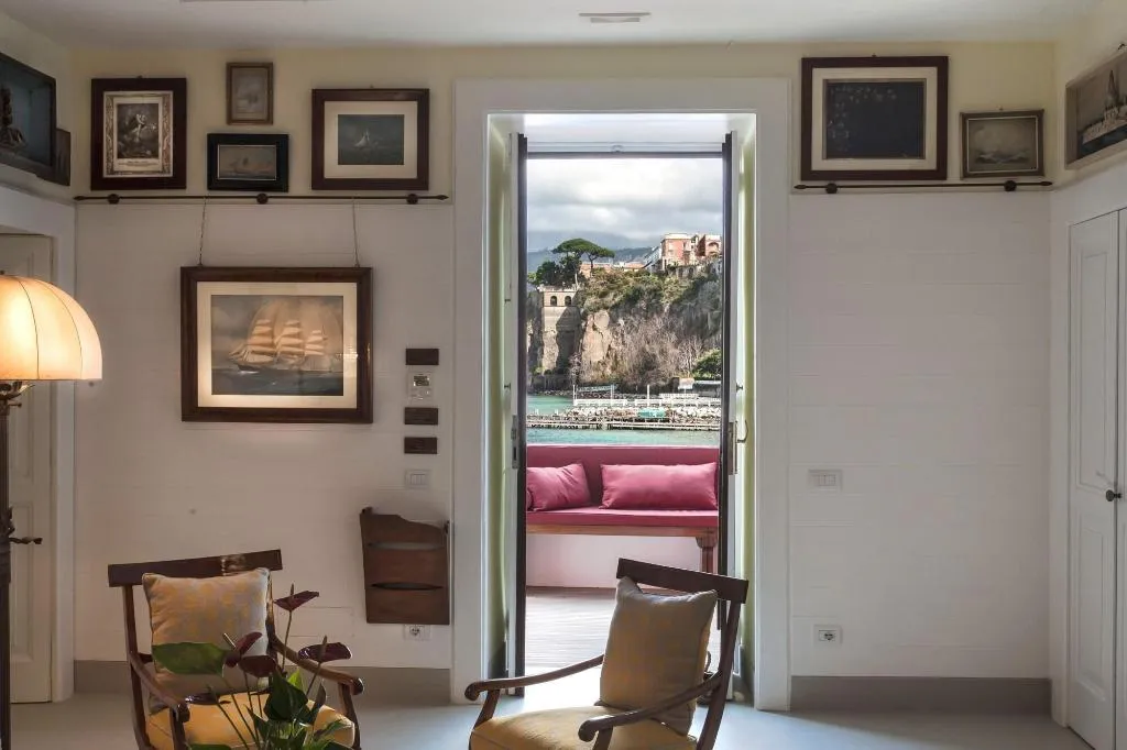 Lobby, Yacht Club Capo Cervo Suites, Naples