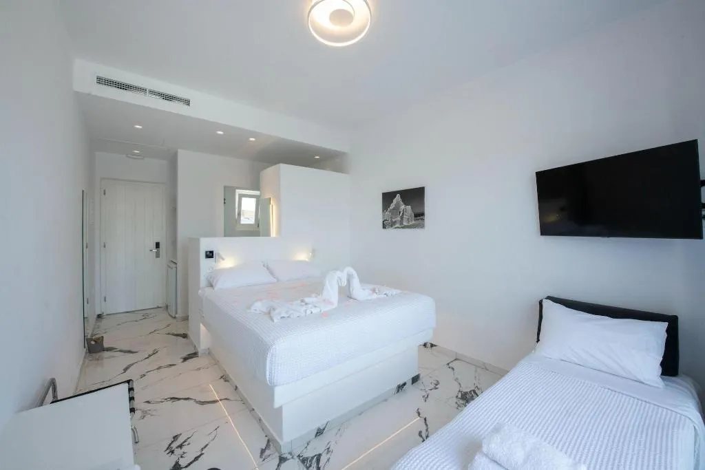 Room, Bianco A Nero, Mykonos