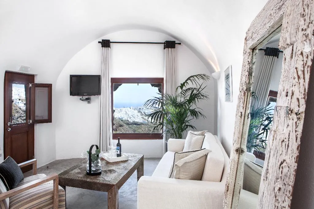 Double or Twin SUPERIOR Room, Honeymoon Petra Villas, Santorini