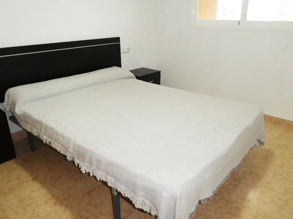 APARTMENT CAPACITY 8 THREE BEDROOMS Room, Apartamentos Tavernes Gandia 3000, Valencia