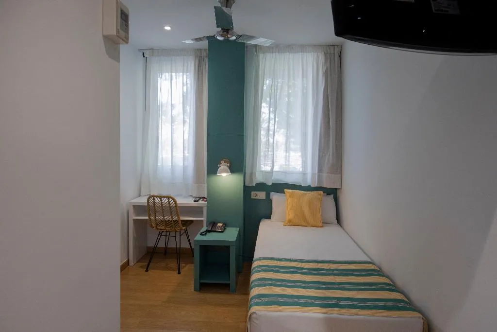 SINGLE STANDARD Room, Yomo Hostal Bcn Port, Barcelona