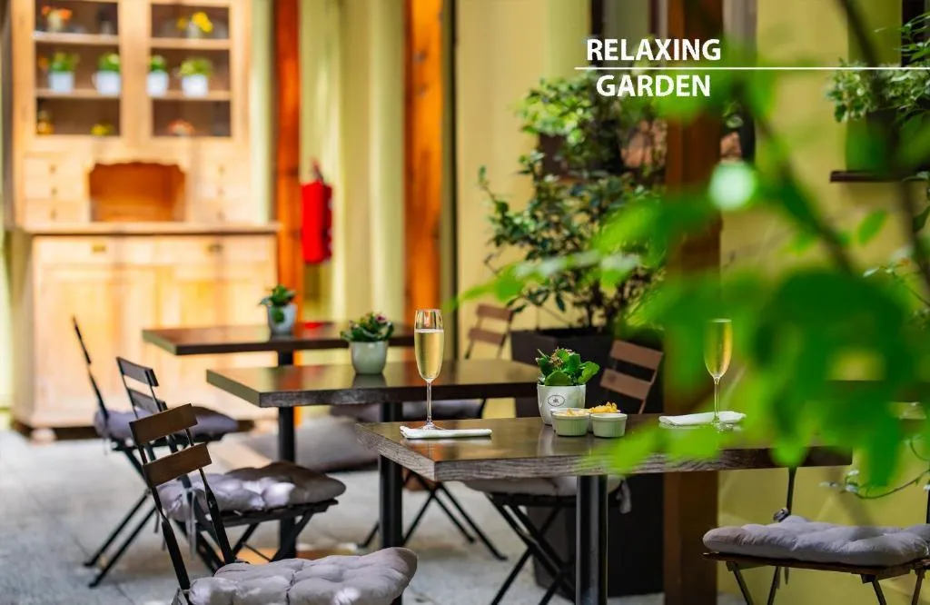 Terrace, Merkur - Czech Leading Hotels, Prague