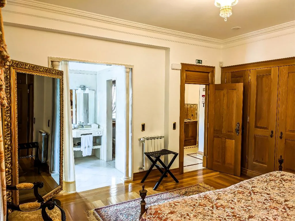 DOUBLE DELUXE GARDEN VIEW Room, Sintra Marmoris Palace, Lisbon