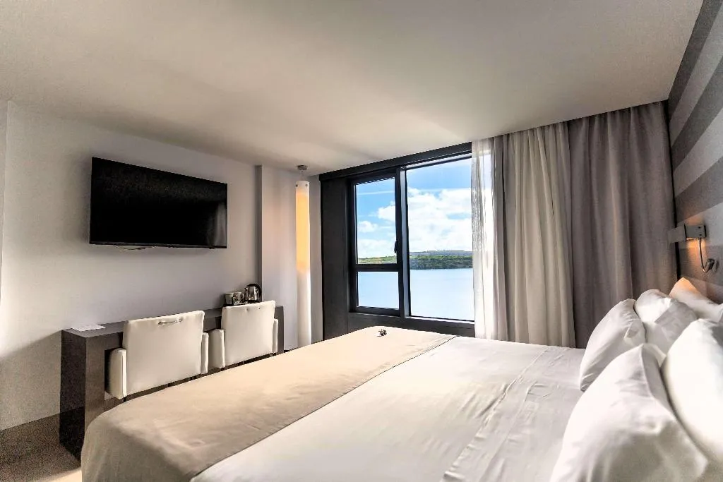 Double or Twin SUPERIOR SIDE SEA VIEW Room, Barceló Hamilton Menorca -Adults Only, Menorca