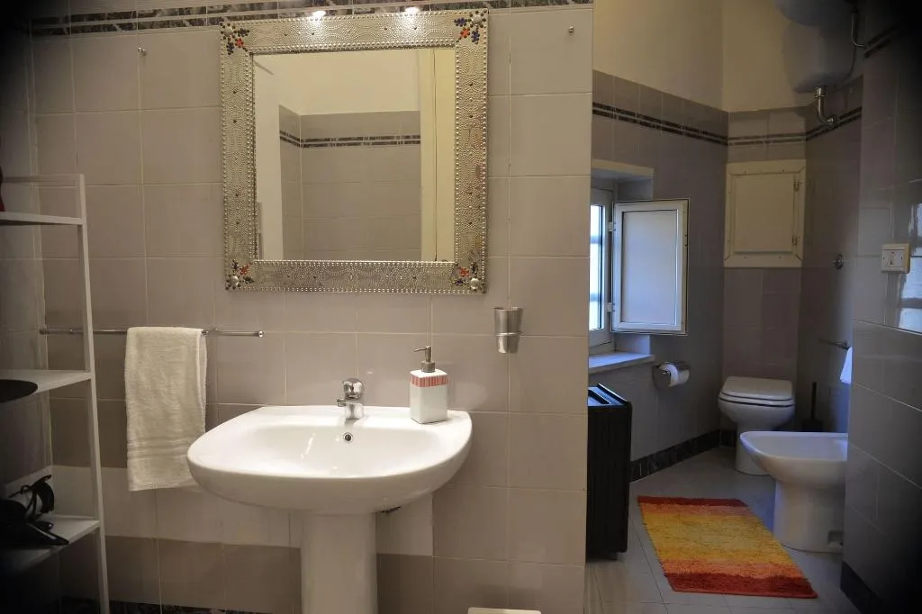 Room, B&B Cuore di Napoli, Naples