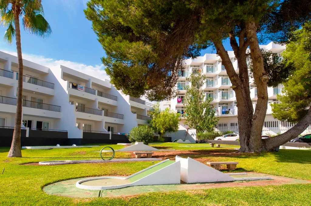 Sports and Entertainment, Vibra Riviera Apartamentos, Ibiza