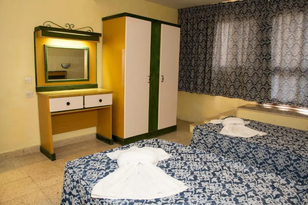 STUDIO CAPACITY 3 Room, Burlington Apartments, Malta