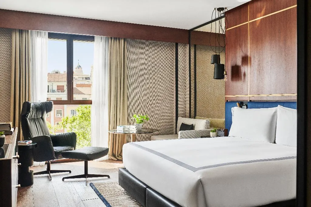 FAMILY ROOM STANDARD Room, Thompson Madrid, part of Hyatt, Madrid