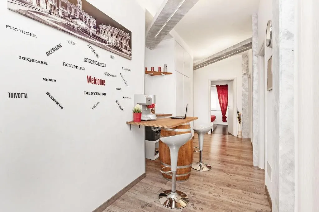 Room, De Guestibus, Rome