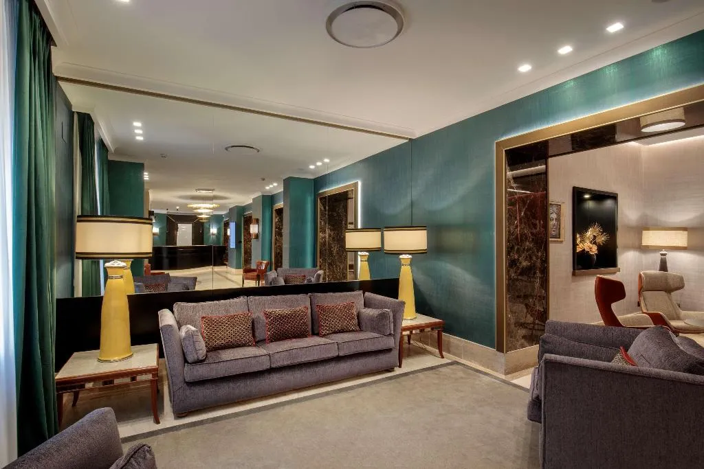 Lobby, Diana Roof Garden, Rome
