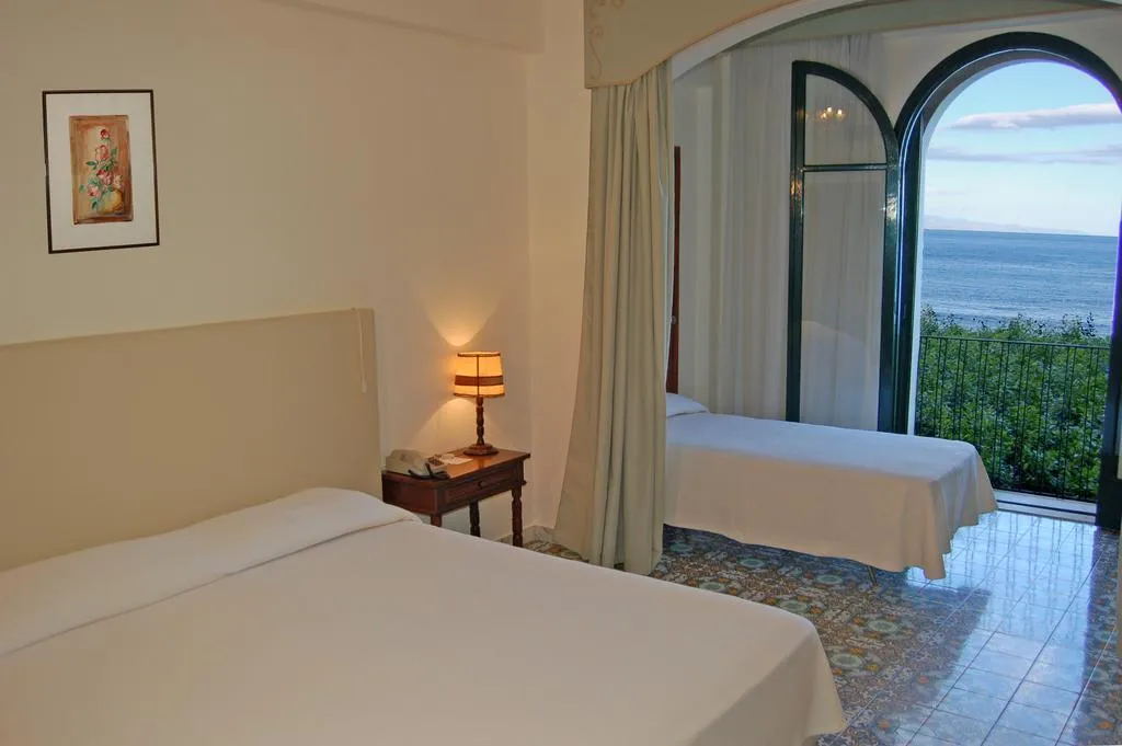 TRIPLE STANDARD Room, Lido Mediterranee, Taormina