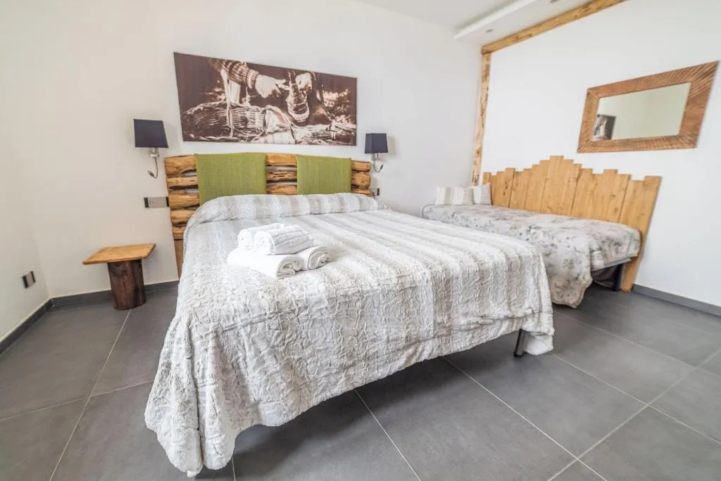 Room, Antichi Orti Del Sole, Naples