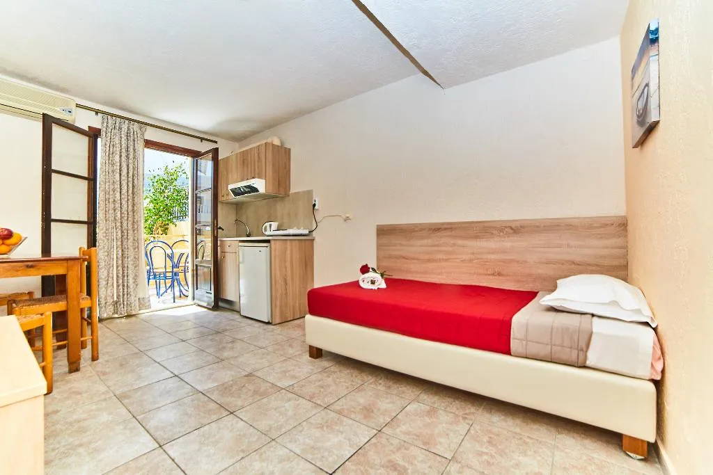 APARTMENT CAPACITY 3 Room, Villa Diasselo, Crete