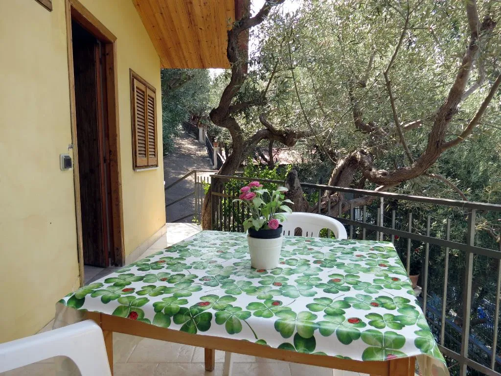 CHALET SEA VIEW CAPACITY 2 Room, Baia Serena, Naples