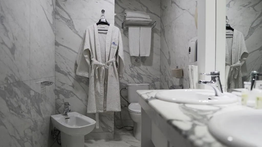 SUITE BUSINESS Room, Capsis Hotel Thessaloniki, Halkidiki