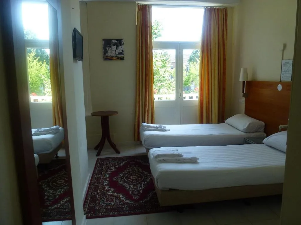 Room, Hotel Isis, Amsterdam
