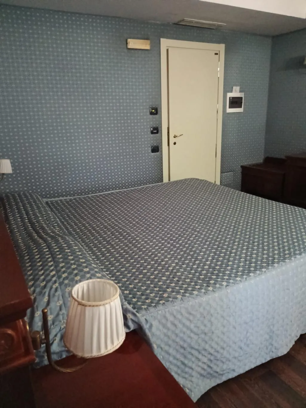 Double or Twin ONE BED Room, La Fayette, Naples