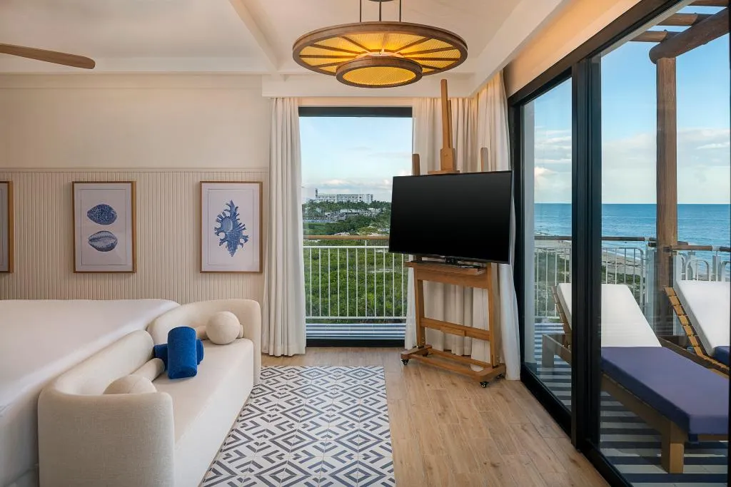 JUNIOR SUITE PREMIER OCEAN FRONT Room, Ocean Allure Costa Mujeres Adults Only All Incl, Cancun Area