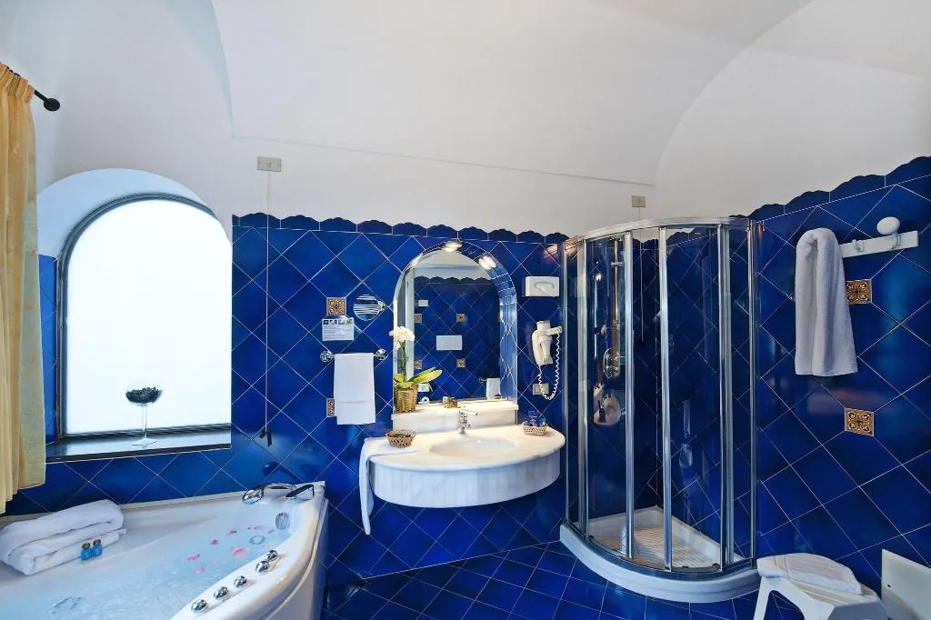 JUNIOR SUITE SEA VIEW KING BED Room, Savoia, Naples